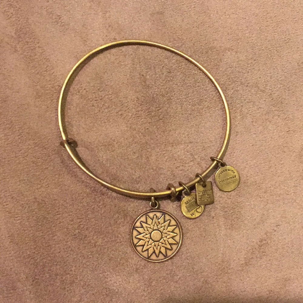 Alex and Ani Bangle - like new